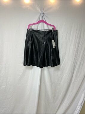 DKNY Black Faux Leather A-Line Mini Skirt size 6